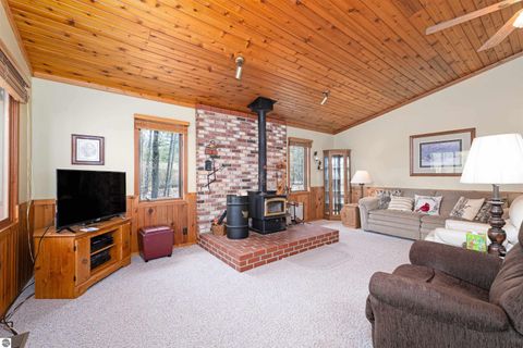 Tiny photo for 1541 Maple Point Road, Beaverton, MI 48612 (MLS # 1944928)