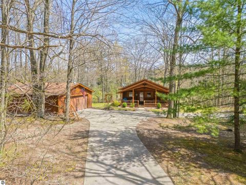 Photo of 1541 Maple Point Road, Beaverton, MI 48612 (MLS # 1944928)