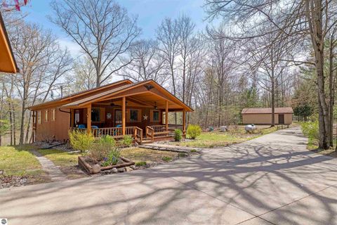 Tiny photo for 1541 Maple Point Road, Beaverton, MI 48612 (MLS # 1944928)