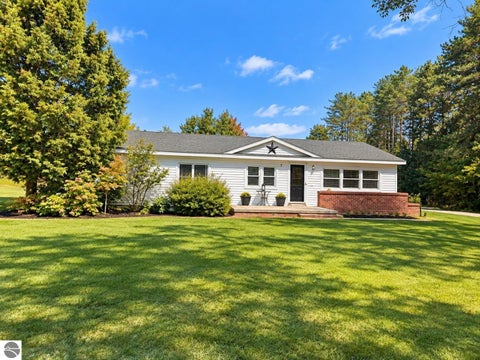 Photo of 3820 W 16 Road, Mesick, MI 49668 (MLS # 1951044)