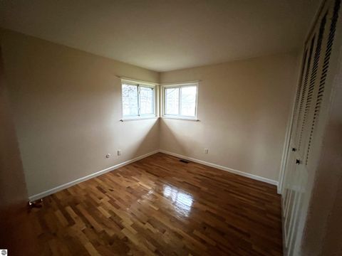 Tiny photo for 2231 Pauline Cir, Grand Blanc, MI 48439 (MLS # 1942606)