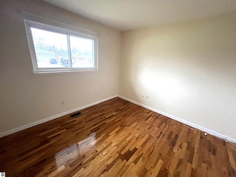 Tiny photo for 2231 Pauline Cir, Grand Blanc, MI 48439 (MLS # 1942606)