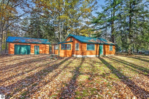 Tiny photo for 8682 S 27 Road, Cadillac, MI 49601 (MLS # 1952048)