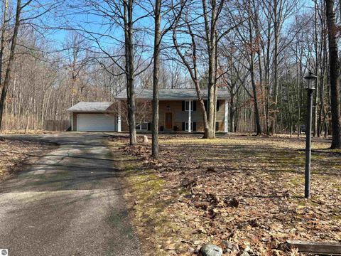 Tiny photo for 760 Hiawatha Drive, Mt Pleasant, MI 48858 (MLS # 1943125)