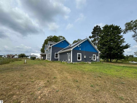 Tiny photo for 22015 Benton Road, Mesick, MI 49668 (MLS # 1949341)