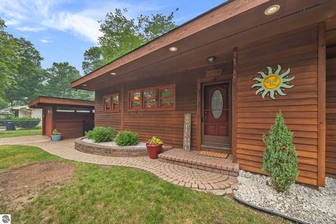 Tiny photo for 545 Cromwell Drive, Traverse City, MI 49684 (MLS # 1948361)