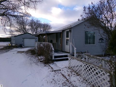 Photo of 123 N Watson Street, St Louis, MI 48880 (MLS # 1941584)