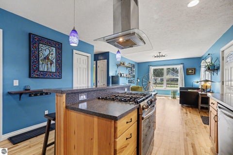 Tiny photo for 552 W 15th Street, Traverse City, MI 49684 (MLS # 1948475)