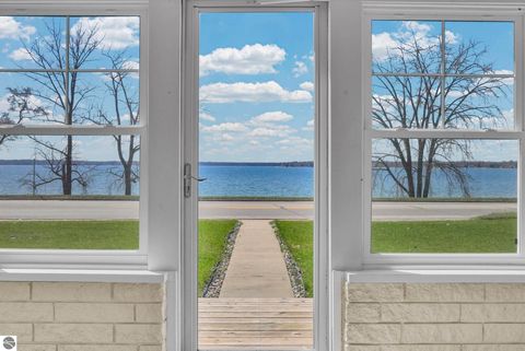 Tiny photo for 407 S Lakeshore Drive, Lake City, MI 49651 (MLS # 1944227)
