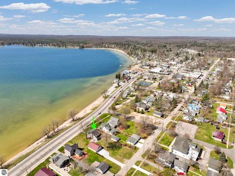 Tiny photo for 407 S Lakeshore Drive, Lake City, MI 49651 (MLS # 1944227)