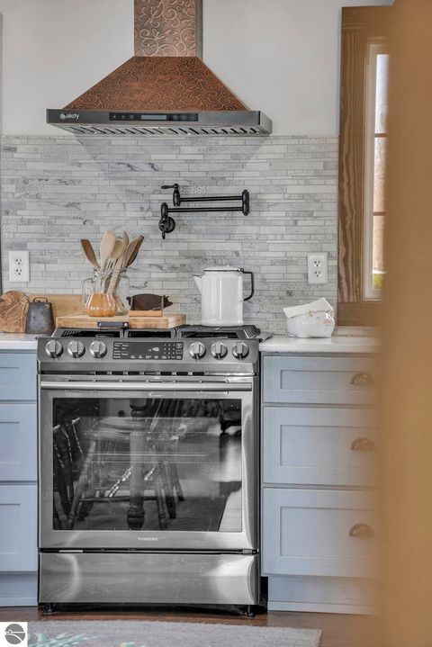 Tiny photo for 407 S Lakeshore Drive, Lake City, MI 49651 (MLS # 1944227)