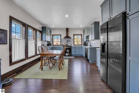 Tiny photo for 407 S Lakeshore Drive, Lake City, MI 49651 (MLS # 1944227)