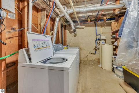 Tiny photo for 407 S Lakeshore Drive, Lake City, MI 49651 (MLS # 1944227)