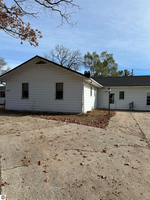 Tiny photo for 415 S Walnut Street, Kalkaska, MI 49646 (MLS # 1940457)
