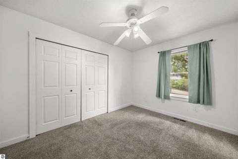 Tiny photo for 1101 Knoll Crest Court, Traverse City, MI 49686 (MLS # 1948560)
