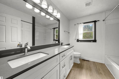 Tiny photo for 1101 Knoll Crest Court, Traverse City, MI 49686 (MLS # 1948560)