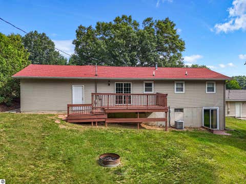Tiny photo for 1101 Knoll Crest Court, Traverse City, MI 49686 (MLS # 1948560)