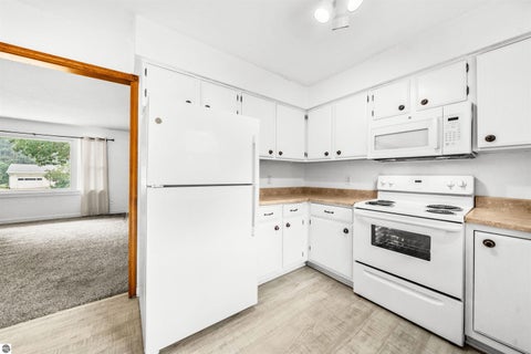 Tiny photo for 1101 Knoll Crest Court, Traverse City, MI 49686 (MLS # 1948560)