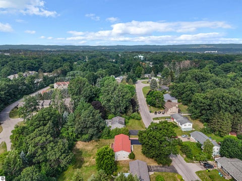 Tiny photo for 1101 Knoll Crest Court, Traverse City, MI 49686 (MLS # 1948560)