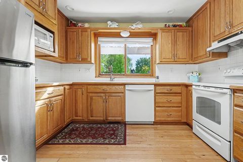 Tiny photo for 1210 Glenwood Drive, Mt Pleasant, MI 48858 (MLS # 1945532)