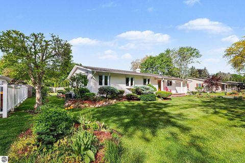 Tiny photo for 1210 Glenwood Drive, Mt Pleasant, MI 48858 (MLS # 1945532)