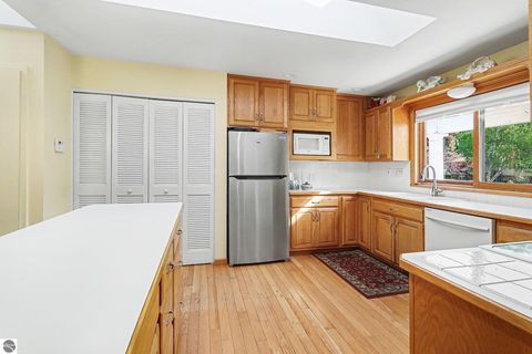 Tiny photo for 1210 Glenwood Drive, Mt Pleasant, MI 48858 (MLS # 1945532)