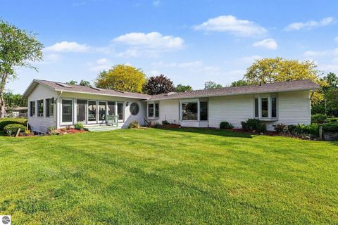 Tiny photo for 1210 Glenwood Drive, Mt Pleasant, MI 48858 (MLS # 1945532)
