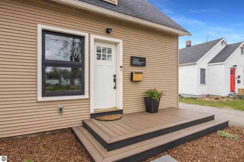 Tiny photo for 1020 Randolph Street, Traverse City, MI 49684 (MLS # 1945090)