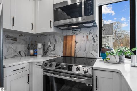 Tiny photo for 1020 Randolph Street, Traverse City, MI 49684 (MLS # 1945090)