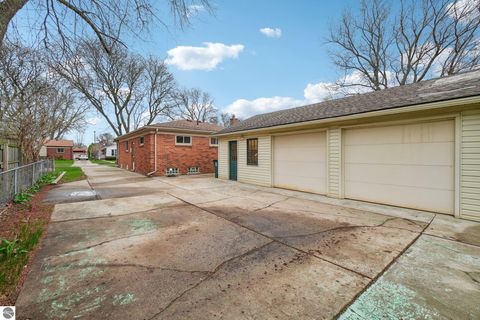 Tiny photo for 4316 Manor Avenue, Royal Oak, MI 48073 (MLS # 1943767)