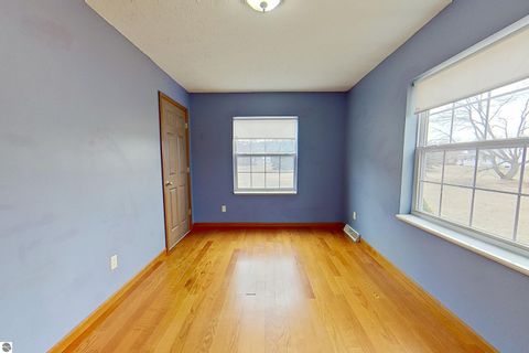 Tiny photo for 28 W Broomfield Road, Mt Pleasant, MI 48858 (MLS # 1943129)