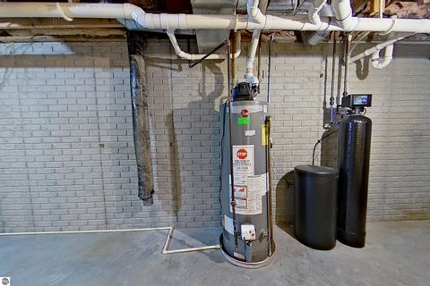 Tiny photo for 28 W Broomfield Road, Mt Pleasant, MI 48858 (MLS # 1943129)