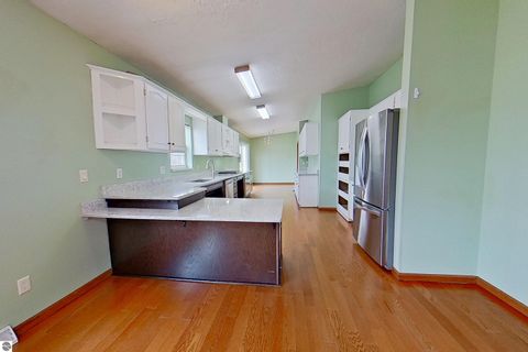 Tiny photo for 28 W Broomfield Road, Mt Pleasant, MI 48858 (MLS # 1943129)