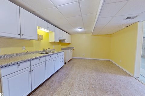 Tiny photo for 28 W Broomfield Road, Mt Pleasant, MI 48858 (MLS # 1943129)