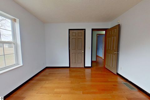 Tiny photo for 28 W Broomfield Road, Mt Pleasant, MI 48858 (MLS # 1943129)