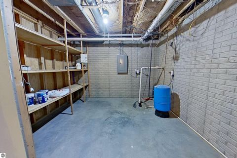 Tiny photo for 28 W Broomfield Road, Mt Pleasant, MI 48858 (MLS # 1943129)