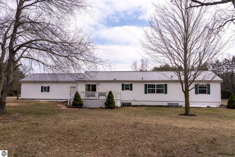 Tiny photo for 28 W Broomfield Road, Mt Pleasant, MI 48858 (MLS # 1943129)