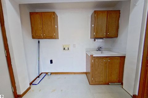 Tiny photo for 28 W Broomfield Road, Mt Pleasant, MI 48858 (MLS # 1943129)