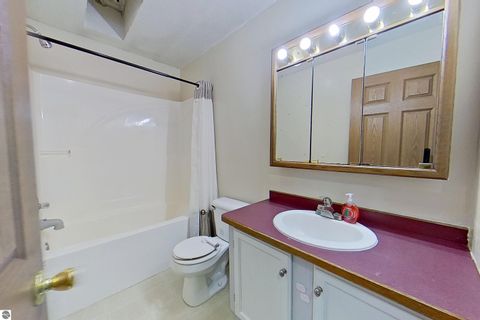 Tiny photo for 28 W Broomfield Road, Mt Pleasant, MI 48858 (MLS # 1943129)