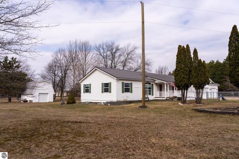Tiny photo for 28 W Broomfield Road, Mt Pleasant, MI 48858 (MLS # 1943129)