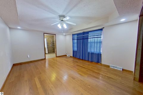 Tiny photo for 28 W Broomfield Road, Mt Pleasant, MI 48858 (MLS # 1943129)