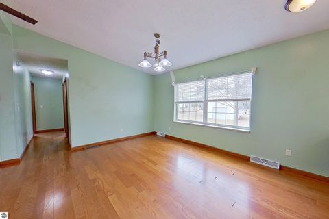 Tiny photo for 28 W Broomfield Road, Mt Pleasant, MI 48858 (MLS # 1943129)
