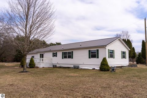 Tiny photo for 28 W Broomfield Road, Mt Pleasant, MI 48858 (MLS # 1943129)