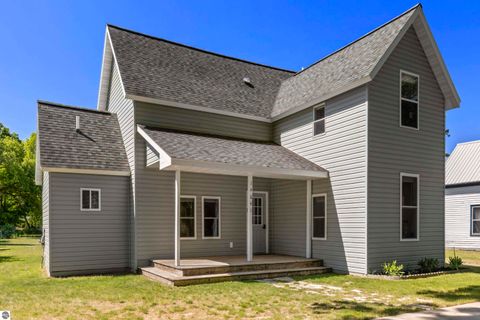 Photo of 14641 Thompson Avenue, Thompsonville, MI 49683 (MLS # 1946046)