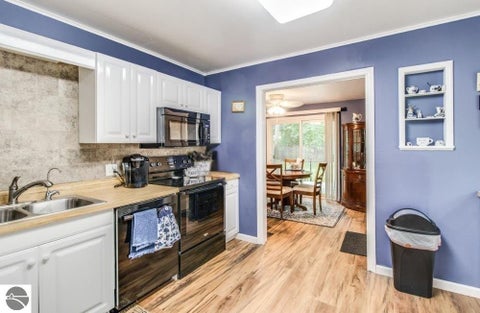 Tiny photo for 548 Riverside Drive, Battle Creek, MI 49015 (MLS # 1949791)
