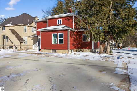 Tiny photo for 812 S University Street, Mt Pleasant, MI 48858 (MLS # 1942031)