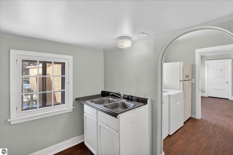 Tiny photo for 812 S University Street, Mt Pleasant, MI 48858 (MLS # 1942031)