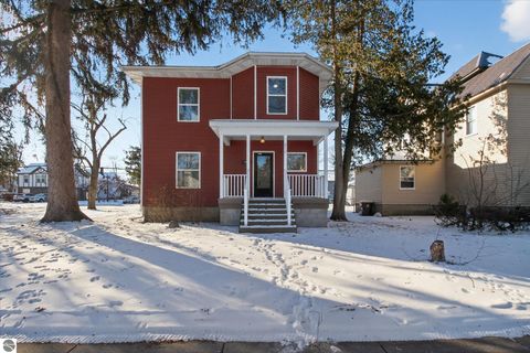 Tiny photo for 812 S University Street, Mt Pleasant, MI 48858 (MLS # 1942031)