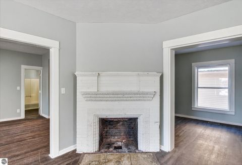 Tiny photo for 812 S University Street, Mt Pleasant, MI 48858 (MLS # 1942031)