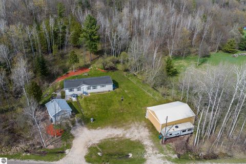 Tiny photo for 25 E River Road, Traverse City, MI 49696 (MLS # 1944982)